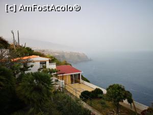 [P33] Căsuța noastră (cea albă) și sala de yoga văzute de pe terasa de mic dejun » foto by crismis
 - 
<span class="allrVoted glyphicon glyphicon-heart hidden" id="av1162224"></span>
<a class="m-l-10 hidden" id="sv1162224" onclick="voting_Foto_DelVot(,1162224,26309)" role="button">șterge vot <span class="glyphicon glyphicon-remove"></span></a>
<a id="v91162224" class=" c-red"  onclick="voting_Foto_SetVot(1162224)" role="button"><span class="glyphicon glyphicon-heart-empty"></span> <b>LIKE</b> = Votează poza</a> <img class="hidden"  id="f1162224W9" src="/imagini/loader.gif" border="0" /><span class="AjErrMes hidden" id="e1162224ErM"></span>