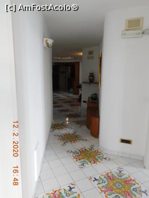 [P31] Din sala comună a

hotelului Holidays Baia d’Amalfi » foto by irinad
 - 
<span class="allrVoted glyphicon glyphicon-heart hidden" id="av1163013"></span>
<a class="m-l-10 hidden" id="sv1163013" onclick="voting_Foto_DelVot(,1163013,26312)" role="button">șterge vot <span class="glyphicon glyphicon-remove"></span></a>
<a id="v91163013" class=" c-red"  onclick="voting_Foto_SetVot(1163013)" role="button"><span class="glyphicon glyphicon-heart-empty"></span> <b>LIKE</b> = Votează poza</a> <img class="hidden"  id="f1163013W9" src="/imagini/loader.gif" border="0" /><span class="AjErrMes hidden" id="e1163013ErM"></span>