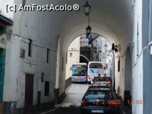 [P42] Priviţi cele două autobuze care trec unul pe lângă celălalt în preajma balustradei. Imaginaţi-vă cum ar fi fost să fie pietoni care să vrea să treacă şi ei... » foto by irinad
 - 
<span class="allrVoted glyphicon glyphicon-heart hidden" id="av1163024"></span>
<a class="m-l-10 hidden" id="sv1163024" onclick="voting_Foto_DelVot(,1163024,26312)" role="button">șterge vot <span class="glyphicon glyphicon-remove"></span></a>
<a id="v91163024" class=" c-red"  onclick="voting_Foto_SetVot(1163024)" role="button"><span class="glyphicon glyphicon-heart-empty"></span> <b>LIKE</b> = Votează poza</a> <img class="hidden"  id="f1163024W9" src="/imagini/loader.gif" border="0" /><span class="AjErrMes hidden" id="e1163024ErM"></span>