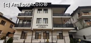[P01] Mutafova House, chiar dacă înghesuită între alte case este un loc bun pentru a descoperi Tryavna. » foto by Aurici
 - 
<span class="allrVoted glyphicon glyphicon-heart hidden" id="av1167462"></span>
<a class="m-l-10 hidden" id="sv1167462" onclick="voting_Foto_DelVot(,1167462,26346)" role="button">șterge vot <span class="glyphicon glyphicon-remove"></span></a>
<a id="v91167462" class=" c-red"  onclick="voting_Foto_SetVot(1167462)" role="button"><span class="glyphicon glyphicon-heart-empty"></span> <b>LIKE</b> = Votează poza</a> <img class="hidden"  id="f1167462W9" src="/imagini/loader.gif" border="0" /><span class="AjErrMes hidden" id="e1167462ErM"></span>