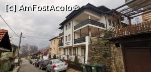 [P02] Strada liniștită pe care se află casa. » foto by Aurici
 - 
<span class="allrVoted glyphicon glyphicon-heart hidden" id="av1167463"></span>
<a class="m-l-10 hidden" id="sv1167463" onclick="voting_Foto_DelVot(,1167463,26346)" role="button">șterge vot <span class="glyphicon glyphicon-remove"></span></a>
<a id="v91167463" class=" c-red"  onclick="voting_Foto_SetVot(1167463)" role="button"><span class="glyphicon glyphicon-heart-empty"></span> <b>LIKE</b> = Votează poza</a> <img class="hidden"  id="f1167463W9" src="/imagini/loader.gif" border="0" /><span class="AjErrMes hidden" id="e1167463ErM"></span>