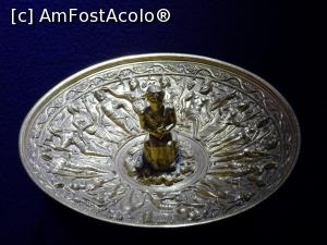[P04] Muzeul Național de Istorie a României - Tezaur Istoric - Cloșca cu puii de aur. » foto by tata123 🔱
 - 
<span class="allrVoted glyphicon glyphicon-heart hidden" id="av1167537"></span>
<a class="m-l-10 hidden" id="sv1167537" onclick="voting_Foto_DelVot(,1167537,26347)" role="button">șterge vot <span class="glyphicon glyphicon-remove"></span></a>
<a id="v91167537" class=" c-red"  onclick="voting_Foto_SetVot(1167537)" role="button"><span class="glyphicon glyphicon-heart-empty"></span> <b>LIKE</b> = Votează poza</a> <img class="hidden"  id="f1167537W9" src="/imagini/loader.gif" border="0" /><span class="AjErrMes hidden" id="e1167537ErM"></span>
