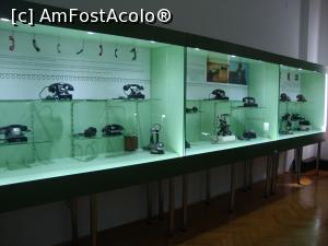 [P34] În a treia sală a muzeului este amenajată o interesantă colecție de telefoane mai vechi sau ceva mai noi.  » foto by Floryn81
 - 
<span class="allrVoted glyphicon glyphicon-heart hidden" id="av818088"></span>
<a class="m-l-10 hidden" id="sv818088" onclick="voting_Foto_DelVot(,818088,26354)" role="button">șterge vot <span class="glyphicon glyphicon-remove"></span></a>
<a id="v9818088" class=" c-red"  onclick="voting_Foto_SetVot(818088)" role="button"><span class="glyphicon glyphicon-heart-empty"></span> <b>LIKE</b> = Votează poza</a> <img class="hidden"  id="f818088W9" src="/imagini/loader.gif" border="0" /><span class="AjErrMes hidden" id="e818088ErM"></span>