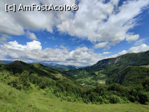[P03] Drumeție pe traseul: Peștera Huda lui Papară- Troița- Vânătările Ponorului- Cascada Vânătarile Ponorului » foto by Dana2008
 - 
<span class="allrVoted glyphicon glyphicon-heart hidden" id="av1170677"></span>
<a class="m-l-10 hidden" id="sv1170677" onclick="voting_Foto_DelVot(,1170677,26390)" role="button">șterge vot <span class="glyphicon glyphicon-remove"></span></a>
<a id="v91170677" class=" c-red"  onclick="voting_Foto_SetVot(1170677)" role="button"><span class="glyphicon glyphicon-heart-empty"></span> <b>LIKE</b> = Votează poza</a> <img class="hidden"  id="f1170677W9" src="/imagini/loader.gif" border="0" /><span class="AjErrMes hidden" id="e1170677ErM"></span>