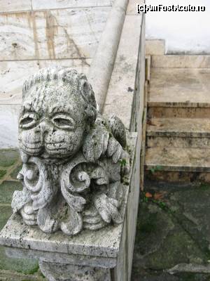 [P29] Sculptură în capătul scărilor » foto by tata123 🔱
 - 
<span class="allrVoted glyphicon glyphicon-heart hidden" id="av578328"></span>
<a class="m-l-10 hidden" id="sv578328" onclick="voting_Foto_DelVot(,578328,26422)" role="button">șterge vot <span class="glyphicon glyphicon-remove"></span></a>
<a id="v9578328" class=" c-red"  onclick="voting_Foto_SetVot(578328)" role="button"><span class="glyphicon glyphicon-heart-empty"></span> <b>LIKE</b> = Votează poza</a> <img class="hidden"  id="f578328W9" src="/imagini/loader.gif" border="0" /><span class="AjErrMes hidden" id="e578328ErM"></span>