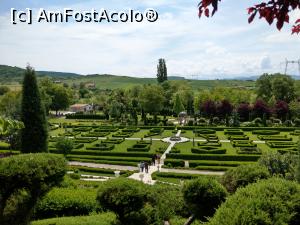 [P18] La pas pe aleile grădinii.

Vedere către terenul drept, I Giardini delle tre fontane. » foto by maryka
 - 
<span class="allrVoted glyphicon glyphicon-heart hidden" id="av1228124"></span>
<a class="m-l-10 hidden" id="sv1228124" onclick="voting_Foto_DelVot(,1228124,26461)" role="button">șterge vot <span class="glyphicon glyphicon-remove"></span></a>
<a id="v91228124" class=" c-red"  onclick="voting_Foto_SetVot(1228124)" role="button"><span class="glyphicon glyphicon-heart-empty"></span> <b>LIKE</b> = Votează poza</a> <img class="hidden"  id="f1228124W9" src="/imagini/loader.gif" border="0" /><span class="AjErrMes hidden" id="e1228124ErM"></span>