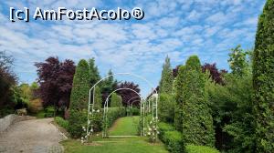 [P01] I Giardini di Zoe » foto by robert
 - 
<span class="allrVoted glyphicon glyphicon-heart hidden" id="av1239765"></span>
<a class="m-l-10 hidden" id="sv1239765" onclick="voting_Foto_DelVot(,1239765,26461)" role="button">șterge vot <span class="glyphicon glyphicon-remove"></span></a>
<a id="v91239765" class=" c-red"  onclick="voting_Foto_SetVot(1239765)" role="button"><span class="glyphicon glyphicon-heart-empty"></span> <b>LIKE</b> = Votează poza</a> <img class="hidden"  id="f1239765W9" src="/imagini/loader.gif" border="0" /><span class="AjErrMes hidden" id="e1239765ErM"></span>