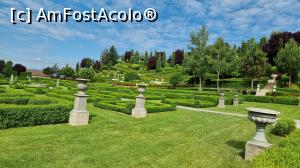 [P25] I Giardini di Zoe » foto by robert
 - 
<span class="allrVoted glyphicon glyphicon-heart hidden" id="av1239789"></span>
<a class="m-l-10 hidden" id="sv1239789" onclick="voting_Foto_DelVot(,1239789,26461)" role="button">șterge vot <span class="glyphicon glyphicon-remove"></span></a>
<a id="v91239789" class=" c-red"  onclick="voting_Foto_SetVot(1239789)" role="button"><span class="glyphicon glyphicon-heart-empty"></span> <b>LIKE</b> = Votează poza</a> <img class="hidden"  id="f1239789W9" src="/imagini/loader.gif" border="0" /><span class="AjErrMes hidden" id="e1239789ErM"></span>