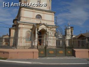 [P19] Jurilovca - Biserica din sat. Intrarea. » foto by iulianic
 - 
<span class="allrVoted glyphicon glyphicon-heart hidden" id="av1372767"></span>
<a class="m-l-10 hidden" id="sv1372767" onclick="voting_Foto_DelVot(,1372767,26463)" role="button">șterge vot <span class="glyphicon glyphicon-remove"></span></a>
<a id="v91372767" class=" c-red"  onclick="voting_Foto_SetVot(1372767)" role="button"><span class="glyphicon glyphicon-heart-empty"></span> <b>LIKE</b> = Votează poza</a> <img class="hidden"  id="f1372767W9" src="/imagini/loader.gif" border="0" /><span class="AjErrMes hidden" id="e1372767ErM"></span>