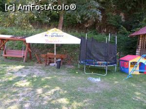 [P14] Leagănul, o altă masă cu umbrelă, spațiul de joacă. » foto by Safta Radu
 - 
<span class="allrVoted glyphicon glyphicon-heart hidden" id="av1179247"></span>
<a class="m-l-10 hidden" id="sv1179247" onclick="voting_Foto_DelVot(,1179247,26473)" role="button">șterge vot <span class="glyphicon glyphicon-remove"></span></a>
<a id="v91179247" class=" c-red"  onclick="voting_Foto_SetVot(1179247)" role="button"><span class="glyphicon glyphicon-heart-empty"></span> <b>LIKE</b> = Votează poza</a> <img class="hidden"  id="f1179247W9" src="/imagini/loader.gif" border="0" /><span class="AjErrMes hidden" id="e1179247ErM"></span>
