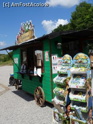 [P03] Chioșcul de bilete și produse &bdquo;Legendarium&rdquo;. » foto by tata123 🔱
 - 
<span class="allrVoted glyphicon glyphicon-heart hidden" id="av1179687"></span>
<a class="m-l-10 hidden" id="sv1179687" onclick="voting_Foto_DelVot(,1179687,26478)" role="button">șterge vot <span class="glyphicon glyphicon-remove"></span></a>
<a id="v91179687" class=" c-red"  onclick="voting_Foto_SetVot(1179687)" role="button"><span class="glyphicon glyphicon-heart-empty"></span> <b>LIKE</b> = Votează poza</a> <img class="hidden"  id="f1179687W9" src="/imagini/loader.gif" border="0" /><span class="AjErrMes hidden" id="e1179687ErM"></span>