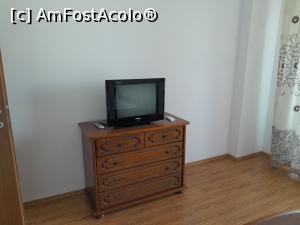 [P14] Tv mobila Hyundai » foto by emy_sinaia
 - 
<span class="allrVoted glyphicon glyphicon-heart hidden" id="av1310925"></span>
<a class="m-l-10 hidden" id="sv1310925" onclick="voting_Foto_DelVot(,1310925,26520)" role="button">șterge vot <span class="glyphicon glyphicon-remove"></span></a>
<a id="v91310925" class=" c-red"  onclick="voting_Foto_SetVot(1310925)" role="button"><span class="glyphicon glyphicon-heart-empty"></span> <b>LIKE</b> = Votează poza</a> <img class="hidden"  id="f1310925W9" src="/imagini/loader.gif" border="0" /><span class="AjErrMes hidden" id="e1310925ErM"></span>