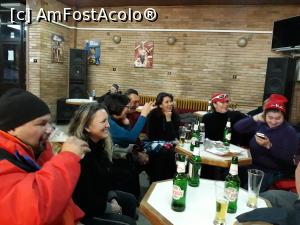 [P06] Complex cazare Izvoru Mureșului, în bar » foto by Mioritik
 - 
<span class="allrVoted glyphicon glyphicon-heart hidden" id="av1295359"></span>
<a class="m-l-10 hidden" id="sv1295359" onclick="voting_Foto_DelVot(,1295359,26554)" role="button">șterge vot <span class="glyphicon glyphicon-remove"></span></a>
<a id="v91295359" class=" c-red"  onclick="voting_Foto_SetVot(1295359)" role="button"><span class="glyphicon glyphicon-heart-empty"></span> <b>LIKE</b> = Votează poza</a> <img class="hidden"  id="f1295359W9" src="/imagini/loader.gif" border="0" /><span class="AjErrMes hidden" id="e1295359ErM"></span>