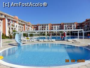 [P05] Piscina pentru copii in apropiere, si cea pentru adulti in fundal » foto by cristisch2003
 - 
<span class="allrVoted glyphicon glyphicon-heart hidden" id="av1190278"></span>
<a class="m-l-10 hidden" id="sv1190278" onclick="voting_Foto_DelVot(,1190278,26571)" role="button">șterge vot <span class="glyphicon glyphicon-remove"></span></a>
<a id="v91190278" class=" c-red"  onclick="voting_Foto_SetVot(1190278)" role="button"><span class="glyphicon glyphicon-heart-empty"></span> <b>LIKE</b> = Votează poza</a> <img class="hidden"  id="f1190278W9" src="/imagini/loader.gif" border="0" /><span class="AjErrMes hidden" id="e1190278ErM"></span>