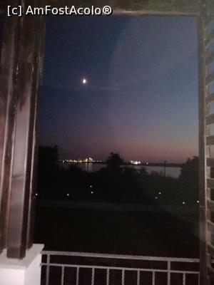 [P09] Vedere din camera, seara.. Luminile peste lacul Corbu » foto by MaraMura
 - 
<span class="allrVoted glyphicon glyphicon-heart hidden" id="av1247471"></span>
<a class="m-l-10 hidden" id="sv1247471" onclick="voting_Foto_DelVot(,1247471,26574)" role="button">șterge vot <span class="glyphicon glyphicon-remove"></span></a>
<a id="v91247471" class=" c-red"  onclick="voting_Foto_SetVot(1247471)" role="button"><span class="glyphicon glyphicon-heart-empty"></span> <b>LIKE</b> = Votează poza</a> <img class="hidden"  id="f1247471W9" src="/imagini/loader.gif" border="0" /><span class="AjErrMes hidden" id="e1247471ErM"></span>