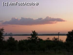 [P26] Din nou, apus de soare peste Lacul Corbu (zoom) » foto by crismis
 - 
<span class="allrVoted glyphicon glyphicon-heart hidden" id="av1190404"></span>
<a class="m-l-10 hidden" id="sv1190404" onclick="voting_Foto_DelVot(,1190404,26574)" role="button">șterge vot <span class="glyphicon glyphicon-remove"></span></a>
<a id="v91190404" class=" c-red"  onclick="voting_Foto_SetVot(1190404)" role="button"><span class="glyphicon glyphicon-heart-empty"></span> <b>LIKE</b> = Votează poza</a> <img class="hidden"  id="f1190404W9" src="/imagini/loader.gif" border="0" /><span class="AjErrMes hidden" id="e1190404ErM"></span>