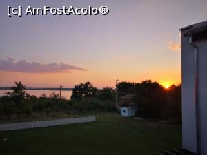 [P05] Apus de soare deasupra Lacului Corbu » foto by crismis
 - 
<span class="allrVoted glyphicon glyphicon-heart hidden" id="av1190383"></span>
<a class="m-l-10 hidden" id="sv1190383" onclick="voting_Foto_DelVot(,1190383,26574)" role="button">șterge vot <span class="glyphicon glyphicon-remove"></span></a>
<a id="v91190383" class=" c-red"  onclick="voting_Foto_SetVot(1190383)" role="button"><span class="glyphicon glyphicon-heart-empty"></span> <b>LIKE</b> = Votează poza</a> <img class="hidden"  id="f1190383W9" src="/imagini/loader.gif" border="0" /><span class="AjErrMes hidden" id="e1190383ErM"></span>