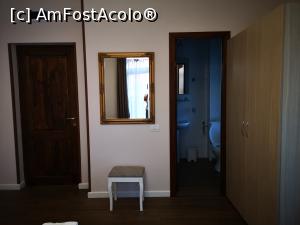 [P09] Villa Ciao; camera 5; în stânga ușa de la intrare, în dreapta cea de la baie » foto by crismis
 - 
<span class="allrVoted glyphicon glyphicon-heart hidden" id="av1190387"></span>
<a class="m-l-10 hidden" id="sv1190387" onclick="voting_Foto_DelVot(,1190387,26574)" role="button">șterge vot <span class="glyphicon glyphicon-remove"></span></a>
<a id="v91190387" class=" c-red"  onclick="voting_Foto_SetVot(1190387)" role="button"><span class="glyphicon glyphicon-heart-empty"></span> <b>LIKE</b> = Votează poza</a> <img class="hidden"  id="f1190387W9" src="/imagini/loader.gif" border="0" /><span class="AjErrMes hidden" id="e1190387ErM"></span>
