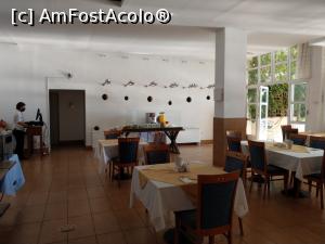 [P60] Restaurantul Mare a Monti, interior. » foto by maryka
 - 
<span class="allrVoted glyphicon glyphicon-heart hidden" id="av1190664"></span>
<a class="m-l-10 hidden" id="sv1190664" onclick="voting_Foto_DelVot(,1190664,26577)" role="button">șterge vot <span class="glyphicon glyphicon-remove"></span></a>
<a id="v91190664" class=" c-red"  onclick="voting_Foto_SetVot(1190664)" role="button"><span class="glyphicon glyphicon-heart-empty"></span> <b>LIKE</b> = Votează poza</a> <img class="hidden"  id="f1190664W9" src="/imagini/loader.gif" border="0" /><span class="AjErrMes hidden" id="e1190664ErM"></span>