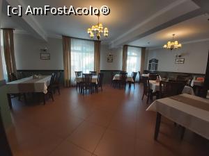 [P23] Restaurantul » foto by diana2015
 - 
<span class="allrVoted glyphicon glyphicon-heart hidden" id="av1191752"></span>
<a class="m-l-10 hidden" id="sv1191752" onclick="voting_Foto_DelVot(,1191752,26588)" role="button">șterge vot <span class="glyphicon glyphicon-remove"></span></a>
<a id="v91191752" class=" c-red"  onclick="voting_Foto_SetVot(1191752)" role="button"><span class="glyphicon glyphicon-heart-empty"></span> <b>LIKE</b> = Votează poza</a> <img class="hidden"  id="f1191752W9" src="/imagini/loader.gif" border="0" /><span class="AjErrMes hidden" id="e1191752ErM"></span>