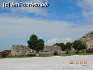 [P40] Parcarea de la Filippi şi câteva ziduri antice » foto by irinad
 - 
<span class="allrVoted glyphicon glyphicon-heart hidden" id="av1194915"></span>
<a class="m-l-10 hidden" id="sv1194915" onclick="voting_Foto_DelVot(,1194915,26607)" role="button">șterge vot <span class="glyphicon glyphicon-remove"></span></a>
<a id="v91194915" class=" c-red"  onclick="voting_Foto_SetVot(1194915)" role="button"><span class="glyphicon glyphicon-heart-empty"></span> <b>LIKE</b> = Votează poza</a> <img class="hidden"  id="f1194915W9" src="/imagini/loader.gif" border="0" /><span class="AjErrMes hidden" id="e1194915ErM"></span>
