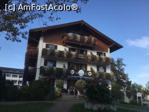 [P01] Chiemsee - Si una dintre frumoasele case din zona » foto by mishu
 - 
<span class="allrVoted glyphicon glyphicon-heart hidden" id="av1197131"></span>
<a class="m-l-10 hidden" id="sv1197131" onclick="voting_Foto_DelVot(,1197131,26620)" role="button">șterge vot <span class="glyphicon glyphicon-remove"></span></a>
<a id="v91197131" class=" c-red"  onclick="voting_Foto_SetVot(1197131)" role="button"><span class="glyphicon glyphicon-heart-empty"></span> <b>LIKE</b> = Votează poza</a> <img class="hidden"  id="f1197131W9" src="/imagini/loader.gif" border="0" /><span class="AjErrMes hidden" id="e1197131ErM"></span>