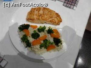 [P14] Somon cu orez basmati și broccoli. » foto by Safta Radu
 - 
<span class="allrVoted glyphicon glyphicon-heart hidden" id="av1200298"></span>
<a class="m-l-10 hidden" id="sv1200298" onclick="voting_Foto_DelVot(,1200298,26635)" role="button">șterge vot <span class="glyphicon glyphicon-remove"></span></a>
<a id="v91200298" class=" c-red"  onclick="voting_Foto_SetVot(1200298)" role="button"><span class="glyphicon glyphicon-heart-empty"></span> <b>LIKE</b> = Votează poza</a> <img class="hidden"  id="f1200298W9" src="/imagini/loader.gif" border="0" /><span class="AjErrMes hidden" id="e1200298ErM"></span>