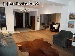 [P04] Livingul, foarte spațios. » foto by Safta Radu
 - 
<span class="allrVoted glyphicon glyphicon-heart hidden" id="av1200288"></span>
<a class="m-l-10 hidden" id="sv1200288" onclick="voting_Foto_DelVot(,1200288,26635)" role="button">șterge vot <span class="glyphicon glyphicon-remove"></span></a>
<a id="v91200288" class=" c-red"  onclick="voting_Foto_SetVot(1200288)" role="button"><span class="glyphicon glyphicon-heart-empty"></span> <b>LIKE</b> = Votează poza</a> <img class="hidden"  id="f1200288W9" src="/imagini/loader.gif" border="0" /><span class="AjErrMes hidden" id="e1200288ErM"></span>
