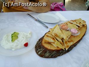 [P03] Orion Restaurant - tzatziki și antreurile oferite on the house. » foto by Carmen Ion
 - 
<span class="allrVoted glyphicon glyphicon-heart hidden" id="av1200880"></span>
<a class="m-l-10 hidden" id="sv1200880" onclick="voting_Foto_DelVot(,1200880,26638)" role="button">șterge vot <span class="glyphicon glyphicon-remove"></span></a>
<a id="v91200880" class=" c-red"  onclick="voting_Foto_SetVot(1200880)" role="button"><span class="glyphicon glyphicon-heart-empty"></span> <b>LIKE</b> = Votează poza</a> <img class="hidden"  id="f1200880W9" src="/imagini/loader.gif" border="0" /><span class="AjErrMes hidden" id="e1200880ErM"></span>