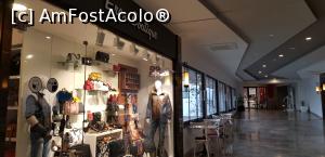 [P16] Barut Fethiye - un hotel aproape perfect - zona de shopping » foto by nicole33
 - 
<span class="allrVoted glyphicon glyphicon-heart hidden" id="av1200982"></span>
<a class="m-l-10 hidden" id="sv1200982" onclick="voting_Foto_DelVot(,1200982,26639)" role="button">șterge vot <span class="glyphicon glyphicon-remove"></span></a>
<a id="v91200982" class=" c-red"  onclick="voting_Foto_SetVot(1200982)" role="button"><span class="glyphicon glyphicon-heart-empty"></span> <b>LIKE</b> = Votează poza</a> <img class="hidden"  id="f1200982W9" src="/imagini/loader.gif" border="0" /><span class="AjErrMes hidden" id="e1200982ErM"></span>