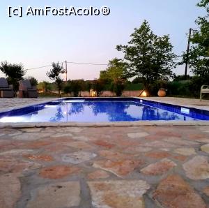 [P30] Piscina vazută dinspre casă » foto by k-lator
 - 
<span class="allrVoted glyphicon glyphicon-heart hidden" id="av1204034"></span>
<a class="m-l-10 hidden" id="sv1204034" onclick="voting_Foto_DelVot(,1204034,26659)" role="button">șterge vot <span class="glyphicon glyphicon-remove"></span></a>
<a id="v91204034" class=" c-red"  onclick="voting_Foto_SetVot(1204034)" role="button"><span class="glyphicon glyphicon-heart-empty"></span> <b>LIKE</b> = Votează poza</a> <img class="hidden"  id="f1204034W9" src="/imagini/loader.gif" border="0" /><span class="AjErrMes hidden" id="e1204034ErM"></span>