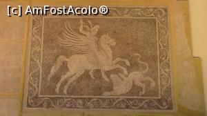 [P18] Mozaic cu reprezentarea ,,Bellerophon si Chimaira”. » foto by ovidiuyepi
 - 
<span class="allrVoted glyphicon glyphicon-heart hidden" id="av1206014"></span>
<a class="m-l-10 hidden" id="sv1206014" onclick="voting_Foto_DelVot(,1206014,26663)" role="button">șterge vot <span class="glyphicon glyphicon-remove"></span></a>
<a id="v91206014" class=" c-red"  onclick="voting_Foto_SetVot(1206014)" role="button"><span class="glyphicon glyphicon-heart-empty"></span> <b>LIKE</b> = Votează poza</a> <img class="hidden"  id="f1206014W9" src="/imagini/loader.gif" border="0" /><span class="AjErrMes hidden" id="e1206014ErM"></span>
