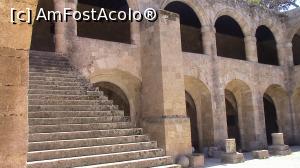 [P21] Scara cu trepte largi si fara balustrada care asigura accesul din Curtea Interioara catre primul etaj. » foto by ovidiuyepi
 - 
<span class="allrVoted glyphicon glyphicon-heart hidden" id="av1206017"></span>
<a class="m-l-10 hidden" id="sv1206017" onclick="voting_Foto_DelVot(,1206017,26663)" role="button">șterge vot <span class="glyphicon glyphicon-remove"></span></a>
<a id="v91206017" class=" c-red"  onclick="voting_Foto_SetVot(1206017)" role="button"><span class="glyphicon glyphicon-heart-empty"></span> <b>LIKE</b> = Votează poza</a> <img class="hidden"  id="f1206017W9" src="/imagini/loader.gif" border="0" /><span class="AjErrMes hidden" id="e1206017ErM"></span>