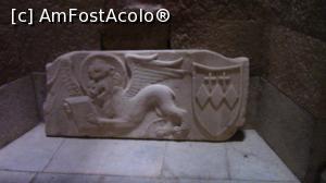 [P23] Piatra funerara cu efigia unui grifon din ,,Marea Sala”. » foto by ovidiuyepi
 - 
<span class="allrVoted glyphicon glyphicon-heart hidden" id="av1206019"></span>
<a class="m-l-10 hidden" id="sv1206019" onclick="voting_Foto_DelVot(,1206019,26663)" role="button">șterge vot <span class="glyphicon glyphicon-remove"></span></a>
<a id="v91206019" class=" c-red"  onclick="voting_Foto_SetVot(1206019)" role="button"><span class="glyphicon glyphicon-heart-empty"></span> <b>LIKE</b> = Votează poza</a> <img class="hidden"  id="f1206019W9" src="/imagini/loader.gif" border="0" /><span class="AjErrMes hidden" id="e1206019ErM"></span>