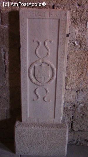 [P24] Piatra funerara a Marelui Maestru Thomas Provena. » foto by ovidiuyepi
 - 
<span class="allrVoted glyphicon glyphicon-heart hidden" id="av1206020"></span>
<a class="m-l-10 hidden" id="sv1206020" onclick="voting_Foto_DelVot(,1206020,26663)" role="button">șterge vot <span class="glyphicon glyphicon-remove"></span></a>
<a id="v91206020" class=" c-red"  onclick="voting_Foto_SetVot(1206020)" role="button"><span class="glyphicon glyphicon-heart-empty"></span> <b>LIKE</b> = Votează poza</a> <img class="hidden"  id="f1206020W9" src="/imagini/loader.gif" border="0" /><span class="AjErrMes hidden" id="e1206020ErM"></span>