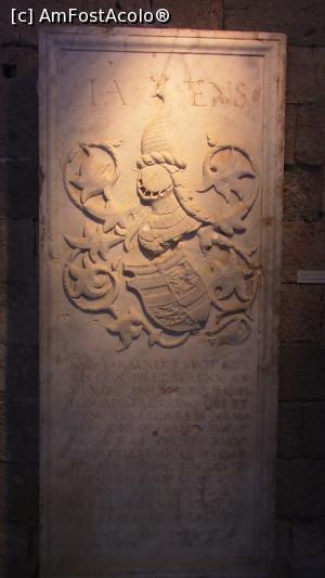 [P31] Piatra funerara din ,,Sala Mare”. » foto by ovidiuyepi
 - 
<span class="allrVoted glyphicon glyphicon-heart hidden" id="av1206027"></span>
<a class="m-l-10 hidden" id="sv1206027" onclick="voting_Foto_DelVot(,1206027,26663)" role="button">șterge vot <span class="glyphicon glyphicon-remove"></span></a>
<a id="v91206027" class=" c-red"  onclick="voting_Foto_SetVot(1206027)" role="button"><span class="glyphicon glyphicon-heart-empty"></span> <b>LIKE</b> = Votează poza</a> <img class="hidden"  id="f1206027W9" src="/imagini/loader.gif" border="0" /><span class="AjErrMes hidden" id="e1206027ErM"></span>