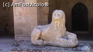 [P34] Leul de pe mormantul din Curtea Interioara. Intre labele din fata tine un cap de taur. » foto by ovidiuyepi
 - 
<span class="allrVoted glyphicon glyphicon-heart hidden" id="av1206030"></span>
<a class="m-l-10 hidden" id="sv1206030" onclick="voting_Foto_DelVot(,1206030,26663)" role="button">șterge vot <span class="glyphicon glyphicon-remove"></span></a>
<a id="v91206030" class=" c-red"  onclick="voting_Foto_SetVot(1206030)" role="button"><span class="glyphicon glyphicon-heart-empty"></span> <b>LIKE</b> = Votează poza</a> <img class="hidden"  id="f1206030W9" src="/imagini/loader.gif" border="0" /><span class="AjErrMes hidden" id="e1206030ErM"></span>