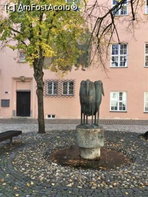 [P44] Ingolstadt - nu prea stiu ce reprezentau dar erau haioase » foto by mishu
 - 
<span class="allrVoted glyphicon glyphicon-heart hidden" id="av1206774"></span>
<a class="m-l-10 hidden" id="sv1206774" onclick="voting_Foto_DelVot(,1206774,26668)" role="button">șterge vot <span class="glyphicon glyphicon-remove"></span></a>
<a id="v91206774" class=" c-red"  onclick="voting_Foto_SetVot(1206774)" role="button"><span class="glyphicon glyphicon-heart-empty"></span> <b>LIKE</b> = Votează poza</a> <img class="hidden"  id="f1206774W9" src="/imagini/loader.gif" border="0" /><span class="AjErrMes hidden" id="e1206774ErM"></span>
