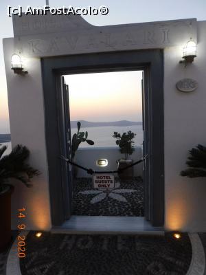 [P09] Poartă spre un hotel la Caldera » foto by irinad
 - 
<span class="allrVoted glyphicon glyphicon-heart hidden" id="av1208410"></span>
<a class="m-l-10 hidden" id="sv1208410" onclick="voting_Foto_DelVot(,1208410,26683)" role="button">șterge vot <span class="glyphicon glyphicon-remove"></span></a>
<a id="v91208410" class=" c-red"  onclick="voting_Foto_SetVot(1208410)" role="button"><span class="glyphicon glyphicon-heart-empty"></span> <b>LIKE</b> = Votează poza</a> <img class="hidden"  id="f1208410W9" src="/imagini/loader.gif" border="0" /><span class="AjErrMes hidden" id="e1208410ErM"></span>