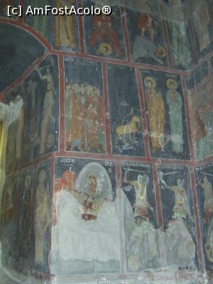 [P17] Mănăstirea Coșuna - Biserica mănăstirii, pictura interioară deteriorată. » foto by iulianic
 - 
<span class="allrVoted glyphicon glyphicon-heart hidden" id="av1209383"></span>
<a class="m-l-10 hidden" id="sv1209383" onclick="voting_Foto_DelVot(,1209383,26689)" role="button">șterge vot <span class="glyphicon glyphicon-remove"></span></a>
<a id="v91209383" class=" c-red"  onclick="voting_Foto_SetVot(1209383)" role="button"><span class="glyphicon glyphicon-heart-empty"></span> <b>LIKE</b> = Votează poza</a> <img class="hidden"  id="f1209383W9" src="/imagini/loader.gif" border="0" /><span class="AjErrMes hidden" id="e1209383ErM"></span>