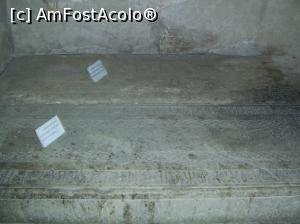[P20] Mănăstirea Coșuna - Mormintele ctitorilor Stepan și Dobra, iar alături cel al fiului lor Pârvu. » foto by iulianic
 - 
<span class="allrVoted glyphicon glyphicon-heart hidden" id="av1209386"></span>
<a class="m-l-10 hidden" id="sv1209386" onclick="voting_Foto_DelVot(,1209386,26689)" role="button">șterge vot <span class="glyphicon glyphicon-remove"></span></a>
<a id="v91209386" class=" c-red"  onclick="voting_Foto_SetVot(1209386)" role="button"><span class="glyphicon glyphicon-heart-empty"></span> <b>LIKE</b> = Votează poza</a> <img class="hidden"  id="f1209386W9" src="/imagini/loader.gif" border="0" /><span class="AjErrMes hidden" id="e1209386ErM"></span>