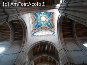 [P12] Cupola pătrată » foto by Mika
 - 
<span class="allrVoted glyphicon glyphicon-heart hidden" id="av1211518"></span>
<a class="m-l-10 hidden" id="sv1211518" onclick="voting_Foto_DelVot(,1211518,26700)" role="button">șterge vot <span class="glyphicon glyphicon-remove"></span></a>
<a id="v91211518" class=" c-red"  onclick="voting_Foto_SetVot(1211518)" role="button"><span class="glyphicon glyphicon-heart-empty"></span> <b>LIKE</b> = Votează poza</a> <img class="hidden"  id="f1211518W9" src="/imagini/loader.gif" border="0" /><span class="AjErrMes hidden" id="e1211518ErM"></span>