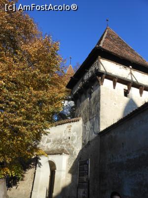 [P05] Cincșor - Biserica Evanghelică fortificată. La intrare. » foto by iulianic
 - 
<span class="allrVoted glyphicon glyphicon-heart hidden" id="av1339383"></span>
<a class="m-l-10 hidden" id="sv1339383" onclick="voting_Foto_DelVot(,1339383,26703)" role="button">șterge vot <span class="glyphicon glyphicon-remove"></span></a>
<a id="v91339383" class=" c-red"  onclick="voting_Foto_SetVot(1339383)" role="button"><span class="glyphicon glyphicon-heart-empty"></span> <b>LIKE</b> = Votează poza</a> <img class="hidden"  id="f1339383W9" src="/imagini/loader.gif" border="0" /><span class="AjErrMes hidden" id="e1339383ErM"></span>