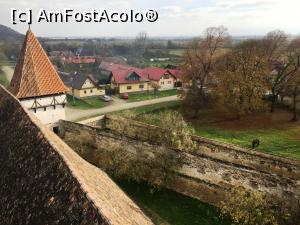 [P09] Vedere din turn-se observă cele două incinte » foto by AZE
 - 
<span class="allrVoted glyphicon glyphicon-heart hidden" id="av1212420"></span>
<a class="m-l-10 hidden" id="sv1212420" onclick="voting_Foto_DelVot(,1212420,26703)" role="button">șterge vot <span class="glyphicon glyphicon-remove"></span></a>
<a id="v91212420" class=" c-red"  onclick="voting_Foto_SetVot(1212420)" role="button"><span class="glyphicon glyphicon-heart-empty"></span> <b>LIKE</b> = Votează poza</a> <img class="hidden"  id="f1212420W9" src="/imagini/loader.gif" border="0" /><span class="AjErrMes hidden" id="e1212420ErM"></span>