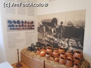 [P14] Vase de lut cu diferite întrebuințari. » foto by NELUTU D-tru
 - 
<span class="allrVoted glyphicon glyphicon-heart hidden" id="av1178644"></span>
<a class="m-l-10 hidden" id="sv1178644" onclick="voting_Foto_DelVot(,1178644,26713)" role="button">șterge vot <span class="glyphicon glyphicon-remove"></span></a>
<a id="v91178644" class=" c-red"  onclick="voting_Foto_SetVot(1178644)" role="button"><span class="glyphicon glyphicon-heart-empty"></span> <b>LIKE</b> = Votează poza</a> <img class="hidden"  id="f1178644W9" src="/imagini/loader.gif" border="0" /><span class="AjErrMes hidden" id="e1178644ErM"></span>