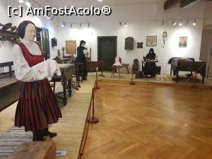 [P35] Femei cu diferite activități în trecerea timpului. » foto by NELUTU D-tru
 - 
<span class="allrVoted glyphicon glyphicon-heart hidden" id="av1178665"></span>
<a class="m-l-10 hidden" id="sv1178665" onclick="voting_Foto_DelVot(,1178665,26713)" role="button">șterge vot <span class="glyphicon glyphicon-remove"></span></a>
<a id="v91178665" class=" c-red"  onclick="voting_Foto_SetVot(1178665)" role="button"><span class="glyphicon glyphicon-heart-empty"></span> <b>LIKE</b> = Votează poza</a> <img class="hidden"  id="f1178665W9" src="/imagini/loader.gif" border="0" /><span class="AjErrMes hidden" id="e1178665ErM"></span>