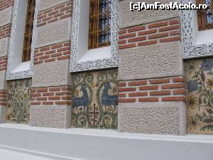 [P07] Decorațiuni pe fațada bisericii - Mănăstirea Samurcășești.  » foto by tata123 🔱
 - 
<span class="allrVoted glyphicon glyphicon-heart hidden" id="av616286"></span>
<a class="m-l-10 hidden" id="sv616286" onclick="voting_Foto_DelVot(,616286,26723)" role="button">șterge vot <span class="glyphicon glyphicon-remove"></span></a>
<a id="v9616286" class=" c-red"  onclick="voting_Foto_SetVot(616286)" role="button"><span class="glyphicon glyphicon-heart-empty"></span> <b>LIKE</b> = Votează poza</a> <img class="hidden"  id="f616286W9" src="/imagini/loader.gif" border="0" /><span class="AjErrMes hidden" id="e616286ErM"></span>