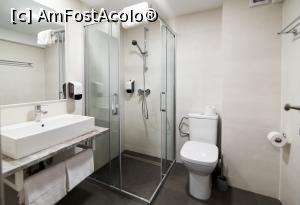 [P15] Baia cu mobilier minimalist » foto by k-lator
 - 
<span class="allrVoted glyphicon glyphicon-heart hidden" id="av1216140"></span>
<a class="m-l-10 hidden" id="sv1216140" onclick="voting_Foto_DelVot(,1216140,26734)" role="button">șterge vot <span class="glyphicon glyphicon-remove"></span></a>
<a id="v91216140" class=" c-red"  onclick="voting_Foto_SetVot(1216140)" role="button"><span class="glyphicon glyphicon-heart-empty"></span> <b>LIKE</b> = Votează poza</a> <img class="hidden"  id="f1216140W9" src="/imagini/loader.gif" border="0" /><span class="AjErrMes hidden" id="e1216140ErM"></span>