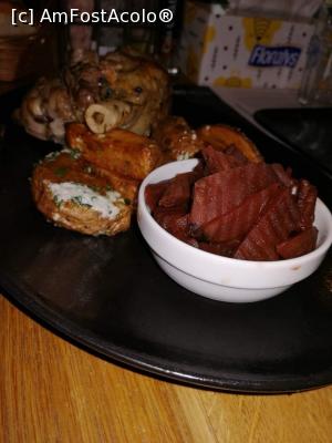 [P19] Friptură de miel, pulpă, cartofi la cuptor si salată de sfeclă » foto by MaraMura
 - 
<span class="allrVoted glyphicon glyphicon-heart hidden" id="av1298825"></span>
<a class="m-l-10 hidden" id="sv1298825" onclick="voting_Foto_DelVot(,1298825,26734)" role="button">șterge vot <span class="glyphicon glyphicon-remove"></span></a>
<a id="v91298825" class=" c-red"  onclick="voting_Foto_SetVot(1298825)" role="button"><span class="glyphicon glyphicon-heart-empty"></span> <b>LIKE</b> = Votează poza</a> <img class="hidden"  id="f1298825W9" src="/imagini/loader.gif" border="0" /><span class="AjErrMes hidden" id="e1298825ErM"></span>