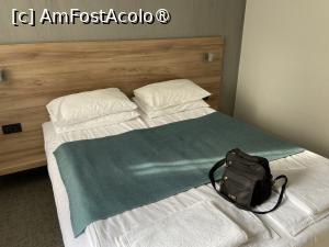 [P11] Hotel Subcarpaţi, Curtea de Argeş - patul matrimonial » foto by nicole33
 - 
<span class="allrVoted glyphicon glyphicon-heart hidden" id="av1414513"></span>
<a class="m-l-10 hidden" id="sv1414513" onclick="voting_Foto_DelVot(,1414513,26734)" role="button">șterge vot <span class="glyphicon glyphicon-remove"></span></a>
<a id="v91414513" class=" c-red"  onclick="voting_Foto_SetVot(1414513)" role="button"><span class="glyphicon glyphicon-heart-empty"></span> <b>LIKE</b> = Votează poza</a> <img class="hidden"  id="f1414513W9" src="/imagini/loader.gif" border="0" /><span class="AjErrMes hidden" id="e1414513ErM"></span>